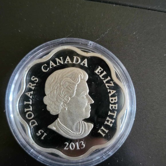 2013 1oz Canada $15 Silver Scallop Uncirculated in case - Picture 2 of 5